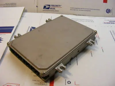 96-97 Honda Civic Ecu Cal Engine Computer 37820 P2e L72 1