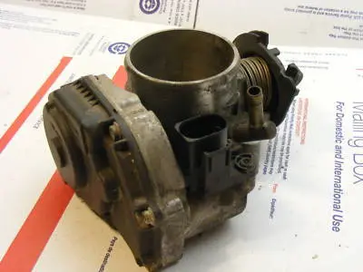 96 Vw Throttle Body Passat 037133064E / 408237111009 1
