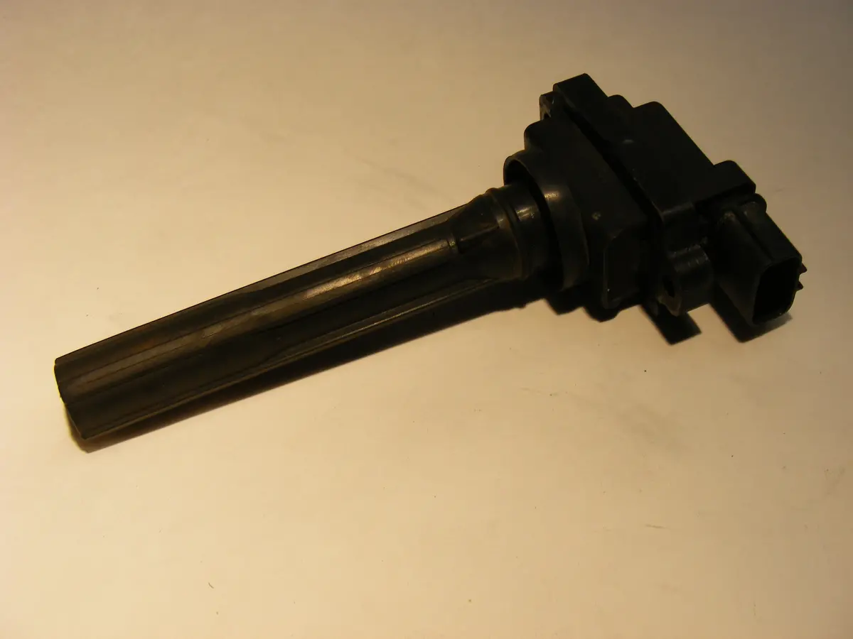 Suzuki Grand Vitara Chevy Tracker Ignition Coil Pack 33410-77E2 Mitsubishi Oem 1