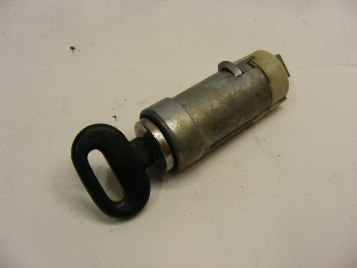Saab 9000 Ignition Lock Tumblers & Key Cs Cse Aero 9746454 1