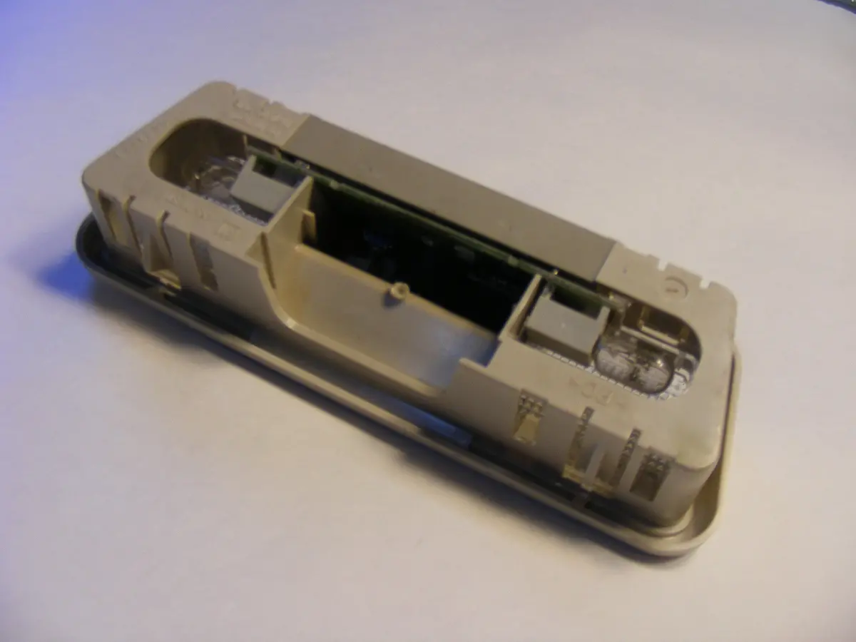 Saab 900 / 9-3 Dome Light / Glass Break Sensor 4550851 2
