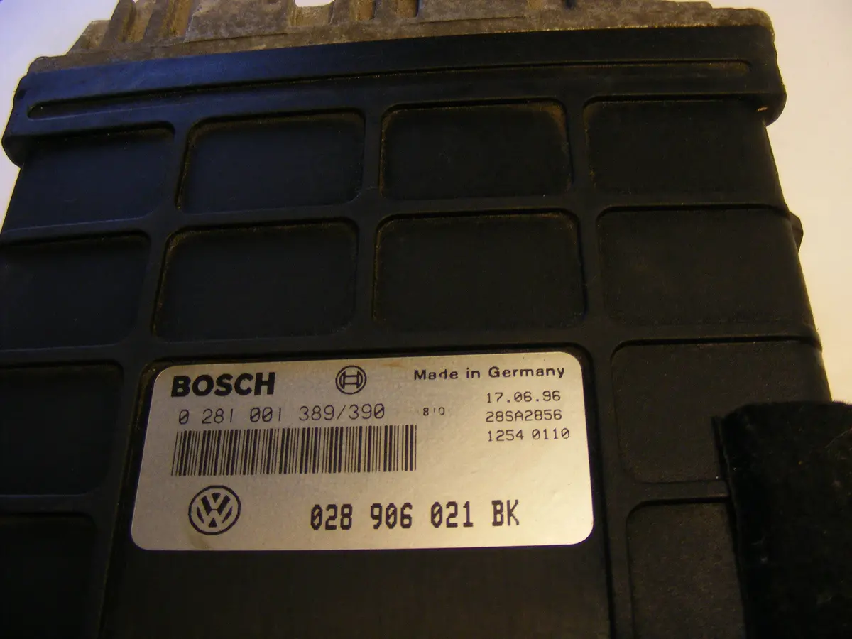 Vw Passat Turbo Diesel 96-97 Tdi B4 Engine Ecm Ecu Bosch Computer 028906021Bk 1