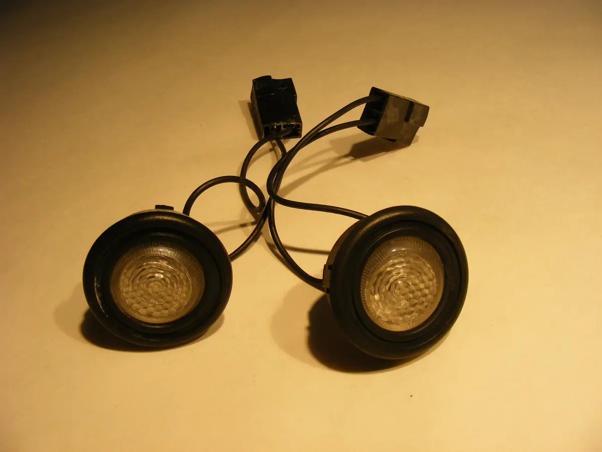 Saab Classic 900 Convertible Rear Speaker Grill Light Pair Rear Seat Lights Rare! 86 87 88 89 90 91 92 93 94 1