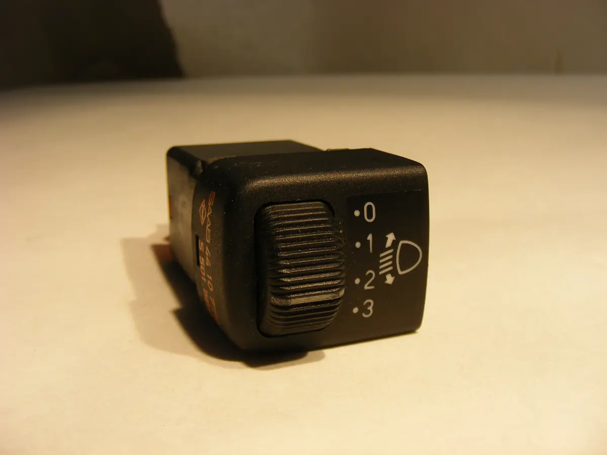 Saab Ng 900 / 9-3 Headlight Leveling Level Switch Rheostat 44 10 775 94 95 96 97 98 99 00 01 02 4410775 1