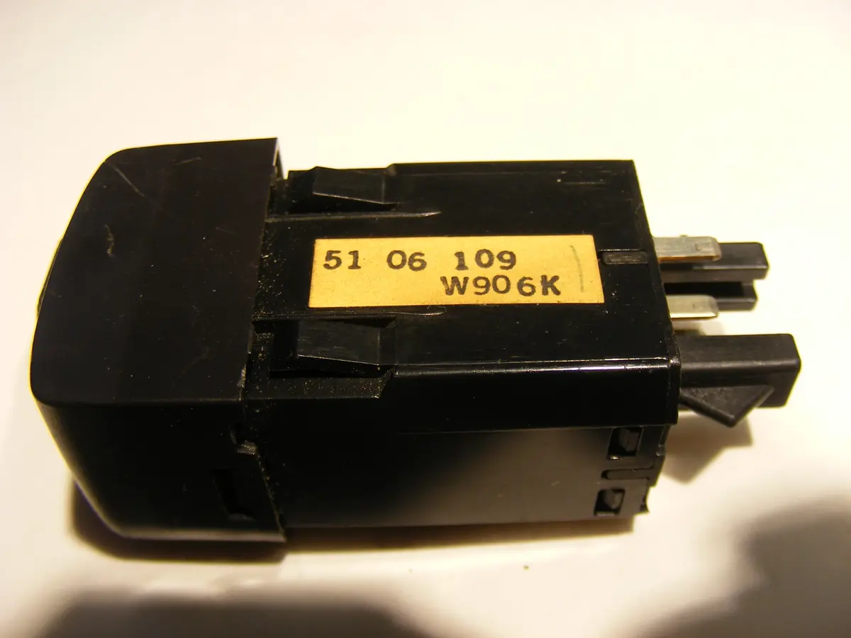 Saab 9-5 Headlight Leveling Level Switch Rheostat 5106109 / 51 06 109 2