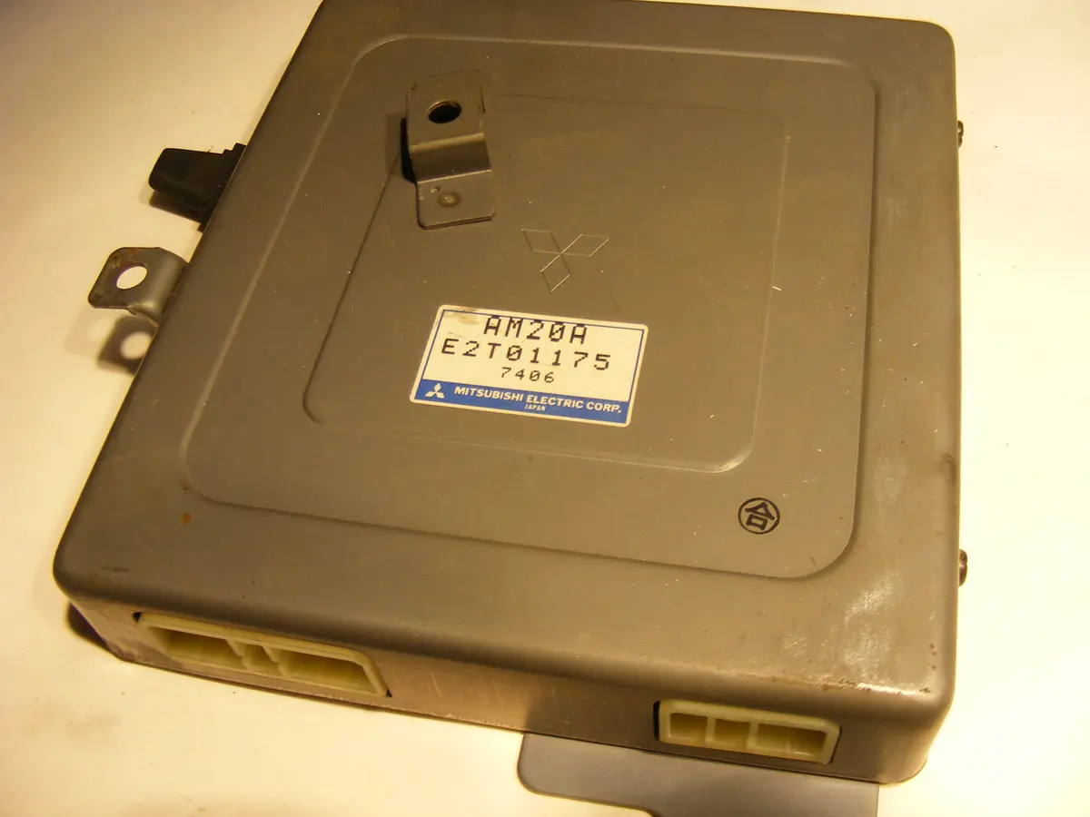 88 Mazda B2600 Ecu Ecm Engine Control Unit E2t01175 Am20a Computer Pickup Truck 1