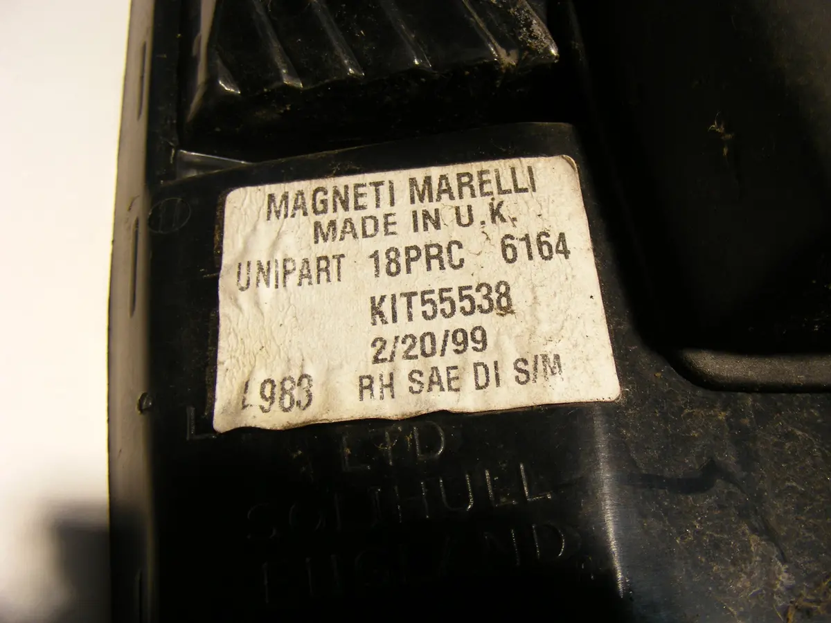 Land Rover Range Rover Classic Right Hand Passenger Side Turn Signal Light Lamp Genuine Magneti Marelli 18Prc 6164 Kit55538 2
