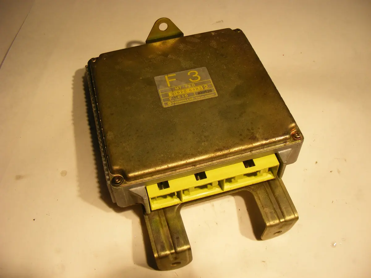 90 91 Suzuki Swift Gt F3 Ecu Ecm Engine Control Unit Computer 33920 64B32 Hitachi Fi-016 1