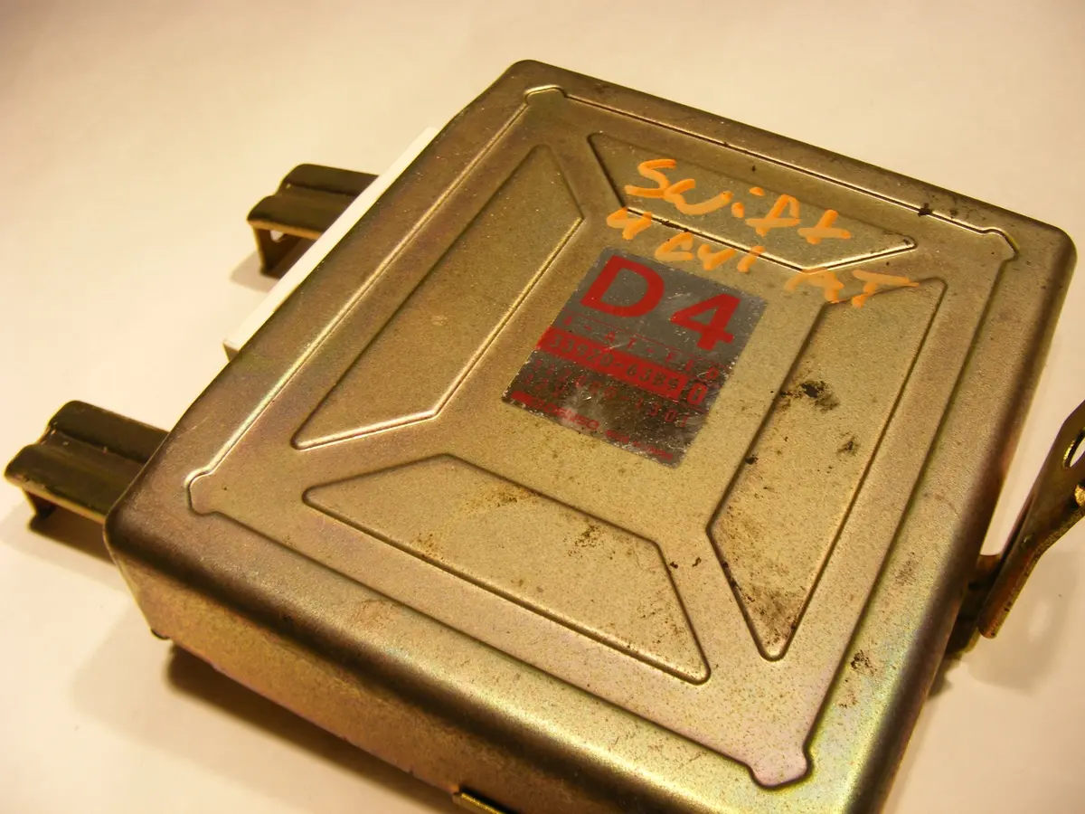 Suzuki Swift 1989 89 1990 90 1991 91 Engine Control Unit 1.3 4 Cyl Auto 33920 63B90 Ecu Ecm Computer 1