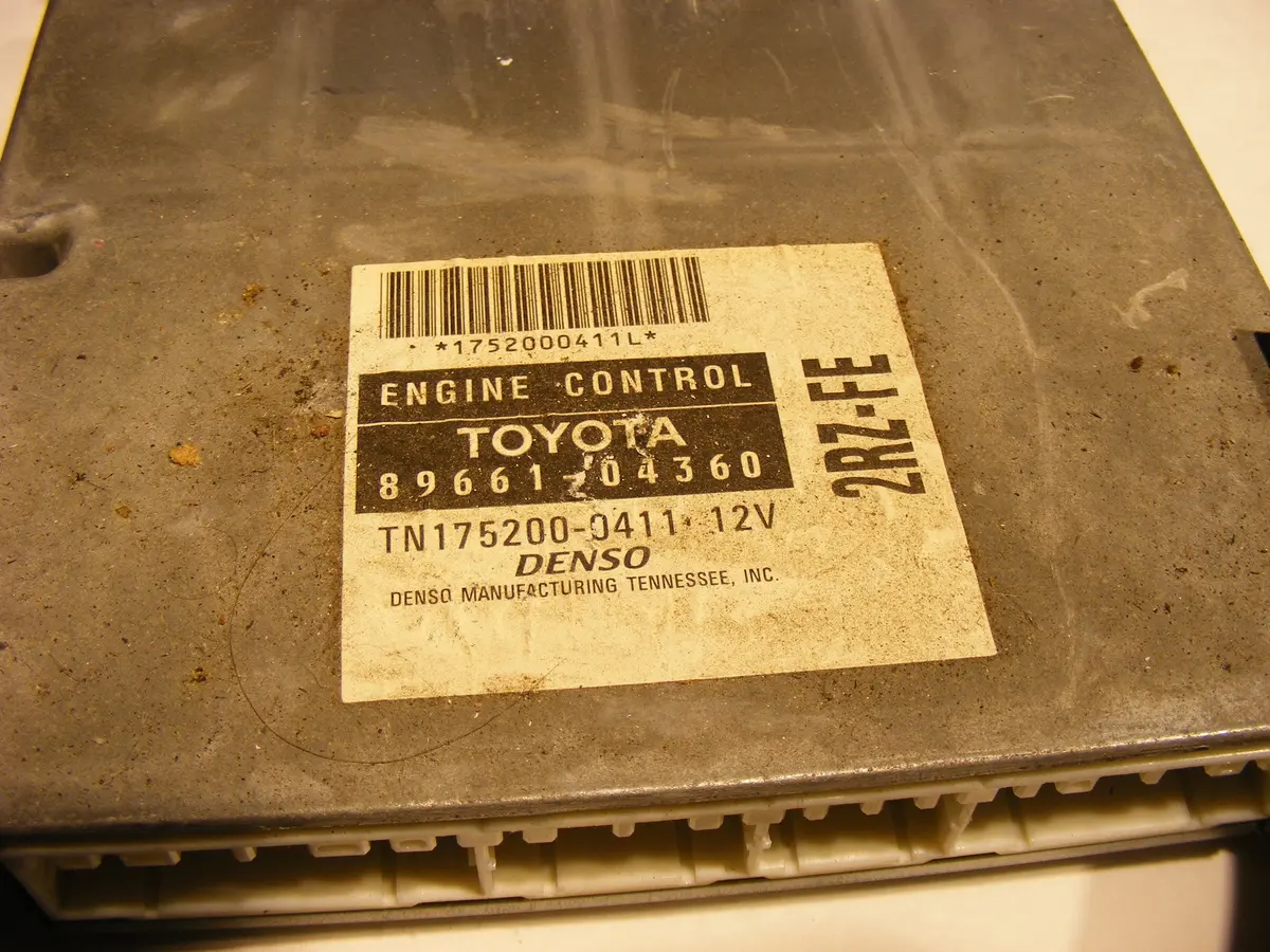 Toyota Tacoma 97-98 Pickup Truck Engine Ecm Ecu Computer 89661 04360  /   2Rz-Fe  / Tn175200-0411 1