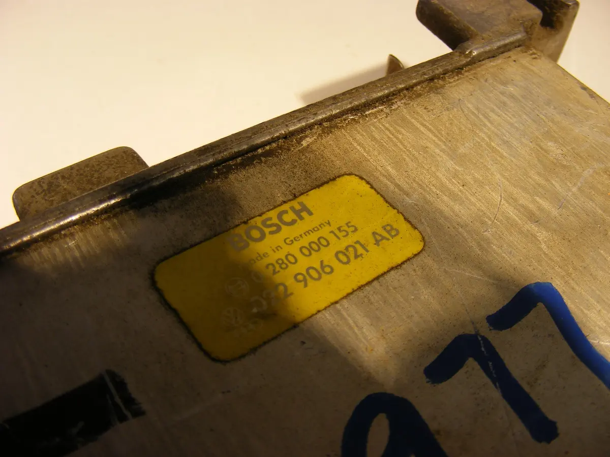 1977 Vw Volkswagen Bus Computer Ecu Ecm 022 906 021 Ab / Bosch 0 280 000 155 2