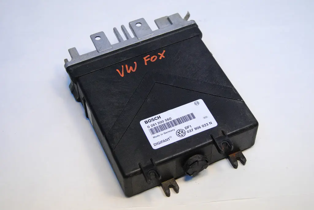 91 92 93 Vw Fox Bosch Ecu Ecm Engine Computer 0261200560 / 037906023N 1