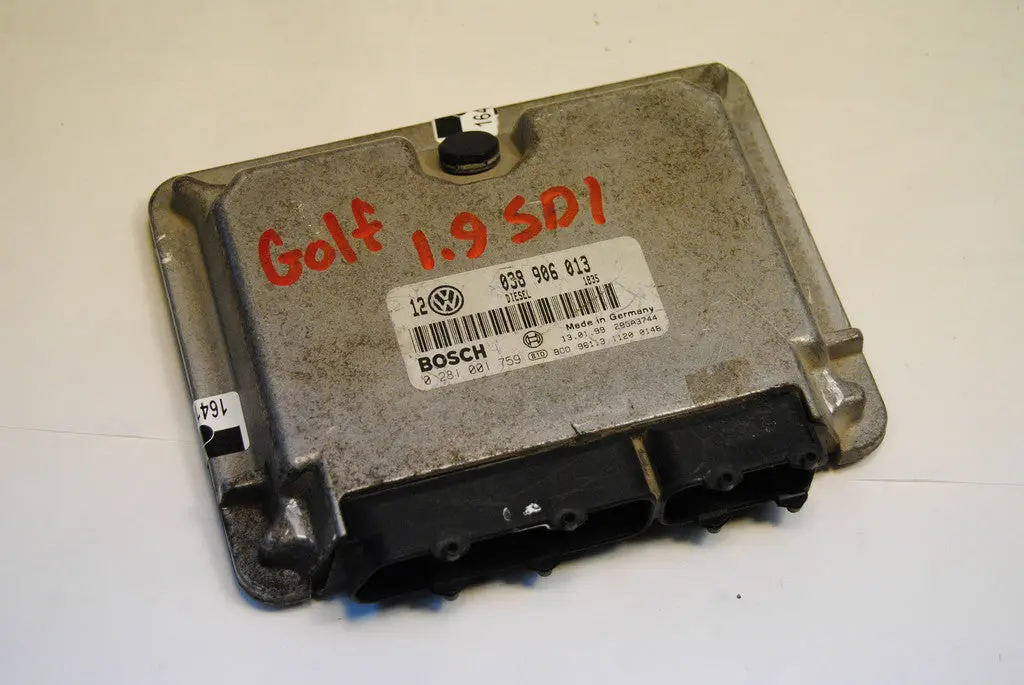 Vw Diesel Sdi Engine Ecm Ecu Bosch Computer 038906013 / 0281001759 1