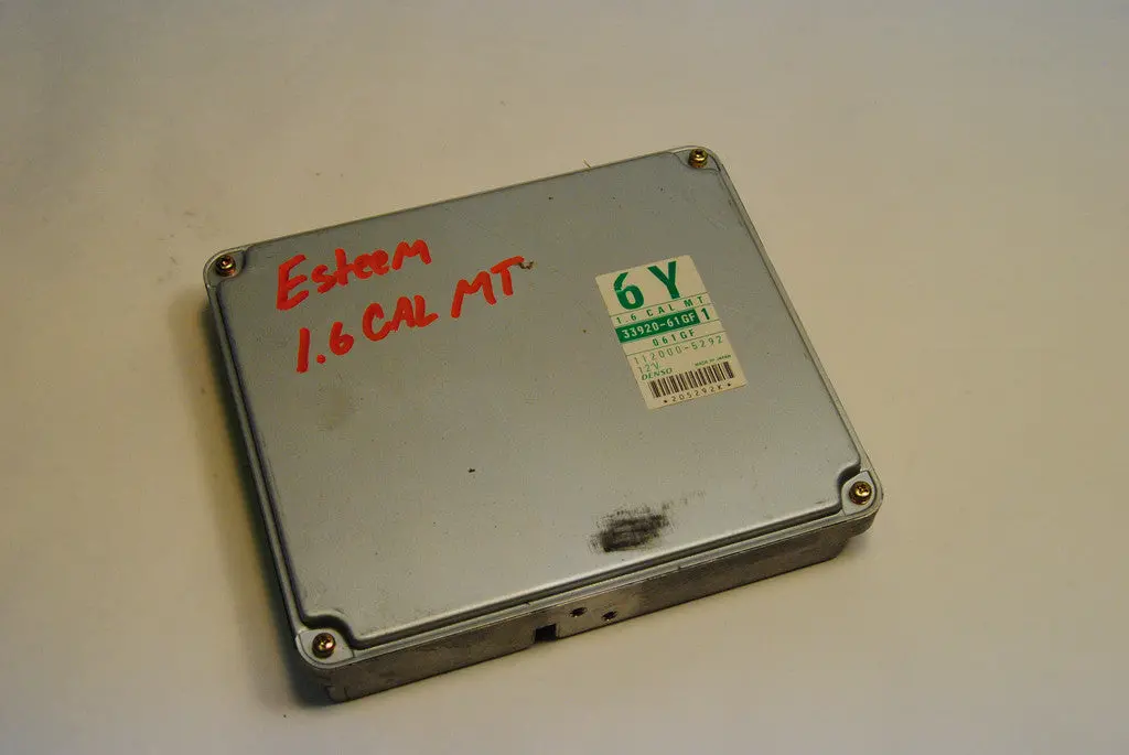 Suzuki Esteem Pcm Ecu Ecm Engine Computer 6Y Computer 33920 61Gf1 1