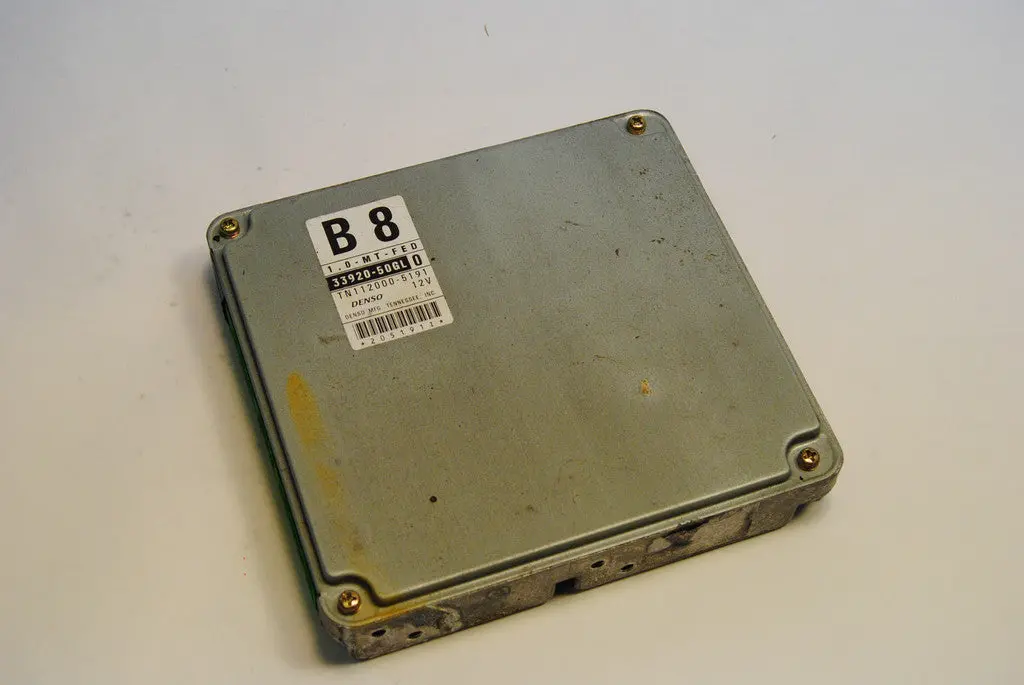 98 Chevy Metro Suzuki Swift B8 1.0 Ecu Ecm Engine Control Computer 33920 50Gl0 1