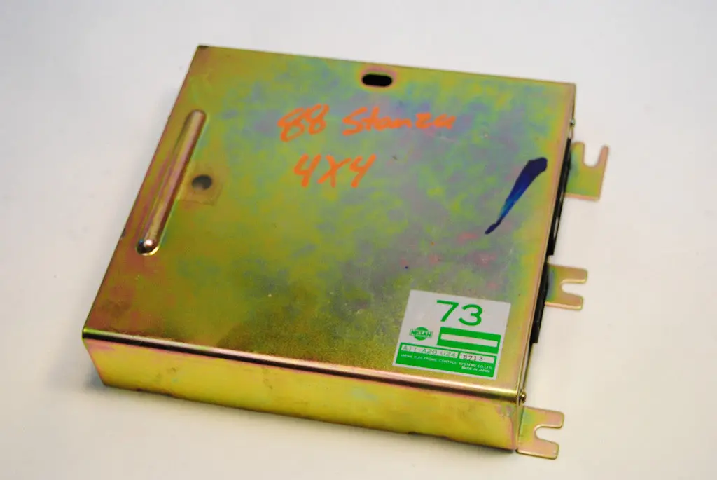 1988-1989 Nissan Stanza Ecm Ecu Engine Control Unit Computer A11 A20 U24 1