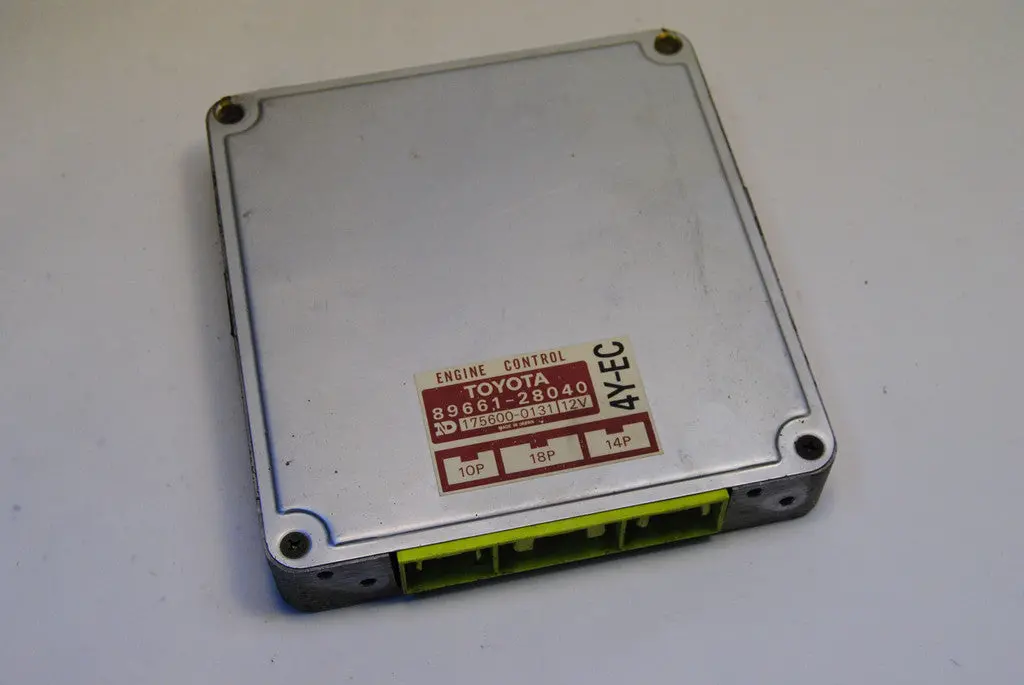 86 87 Toyota Van Ecu Engine Ecm Ecu Computer 89661 28040 4Y-Ec Engine Control 1