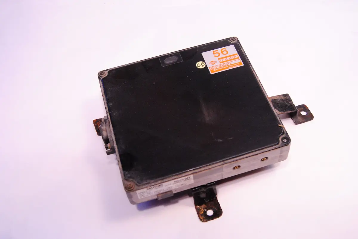 87 Nissan Pickup Truck Ecu Ecm Computer V6 Mt 57 Mecs G220 23710 12G01 1