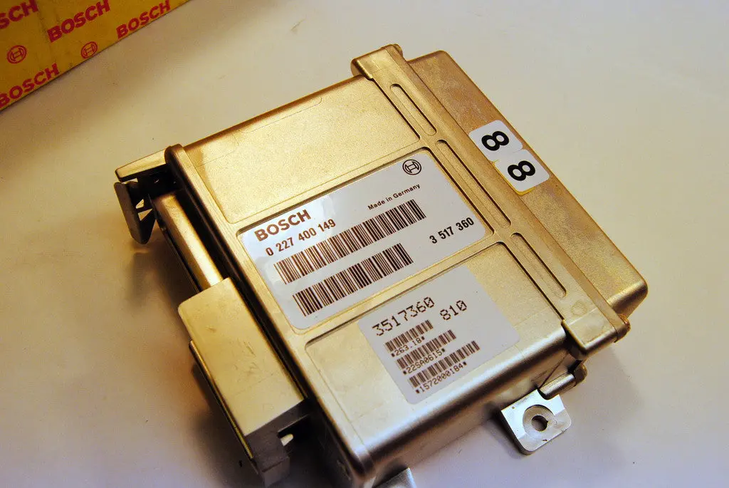 90 91 92 Volvo 940 Turbo Bosch Ezk Ignition Control Computer Chipable - 0227400149 2