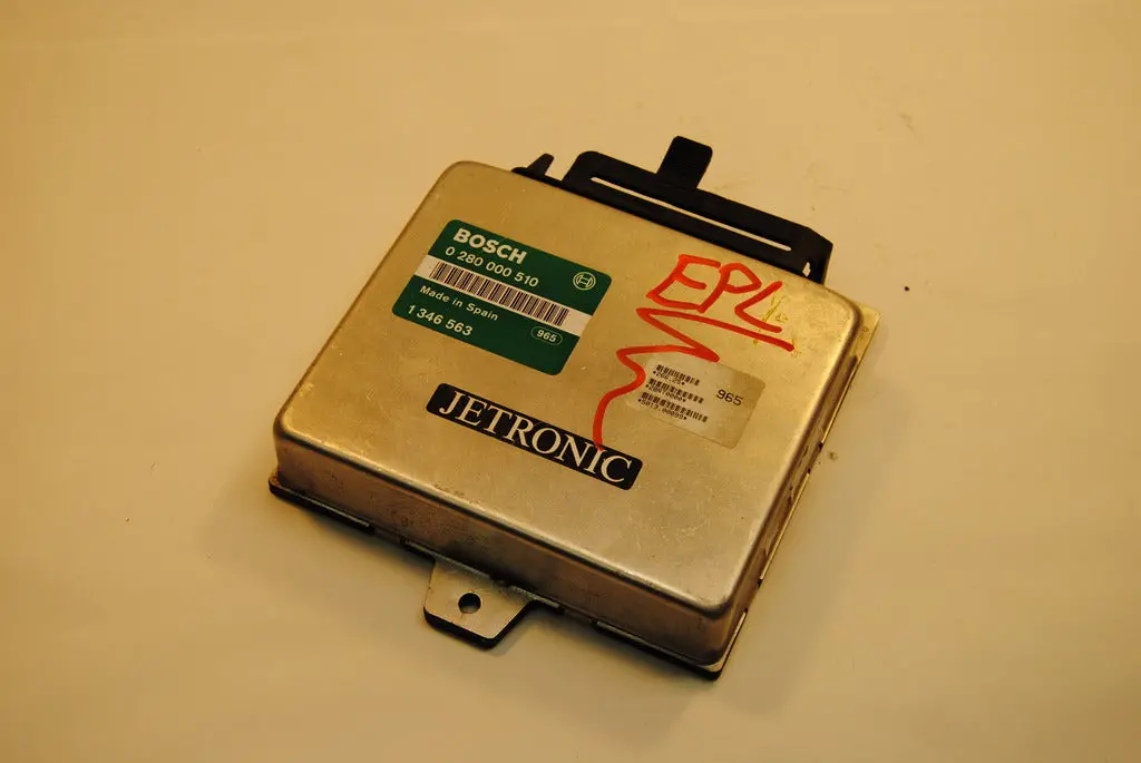 83-84 Volvo 240 Ecu Ecm Bosch Jetronic Engine Control Unit Computer 0280000510 1