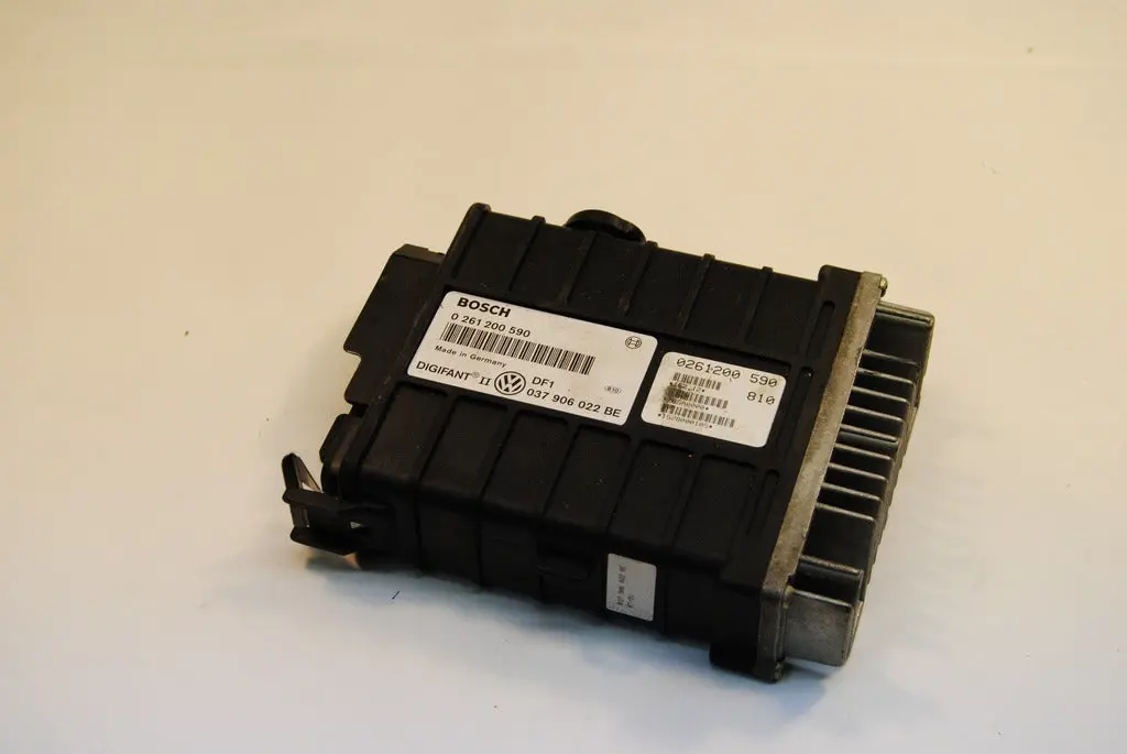 Vw Fox Bosch Ecu Ecm Engine Computer 037906022Be  - 022Be   91 92 93 1