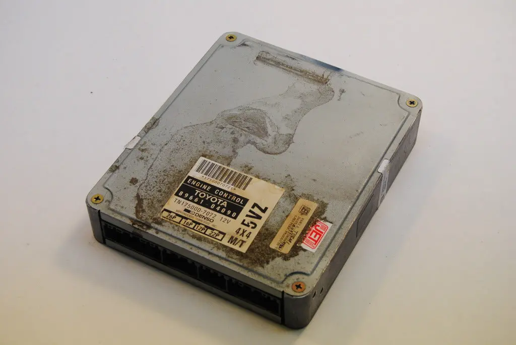 95 Toyota Tacoma Pickup Truck Engine Ecm Denso Computer Ecu 89661 04090  /   5Vz 4X4 Mt  / Tn175000-7072  With Jet Chip 1