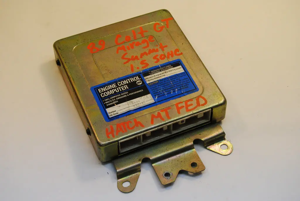 Mitsubishi Mirage Dodge Colt Plymouth Colt Eagle Summit Ecu Ecm Engine Computer Md131262 / 72-6006 1