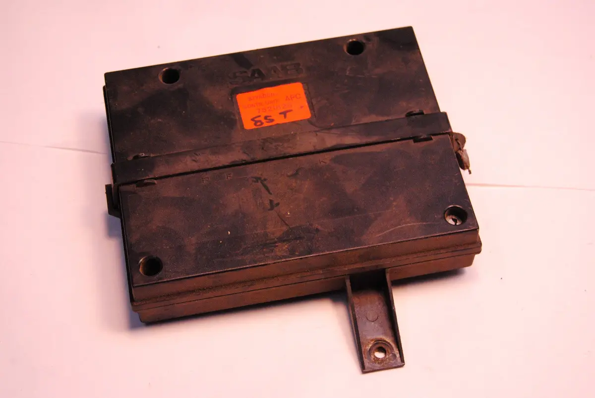 Saab 900 1985 16 Valve Turbo Spg Apc Boost Control Unit Automatic Performance Control 7521826 1