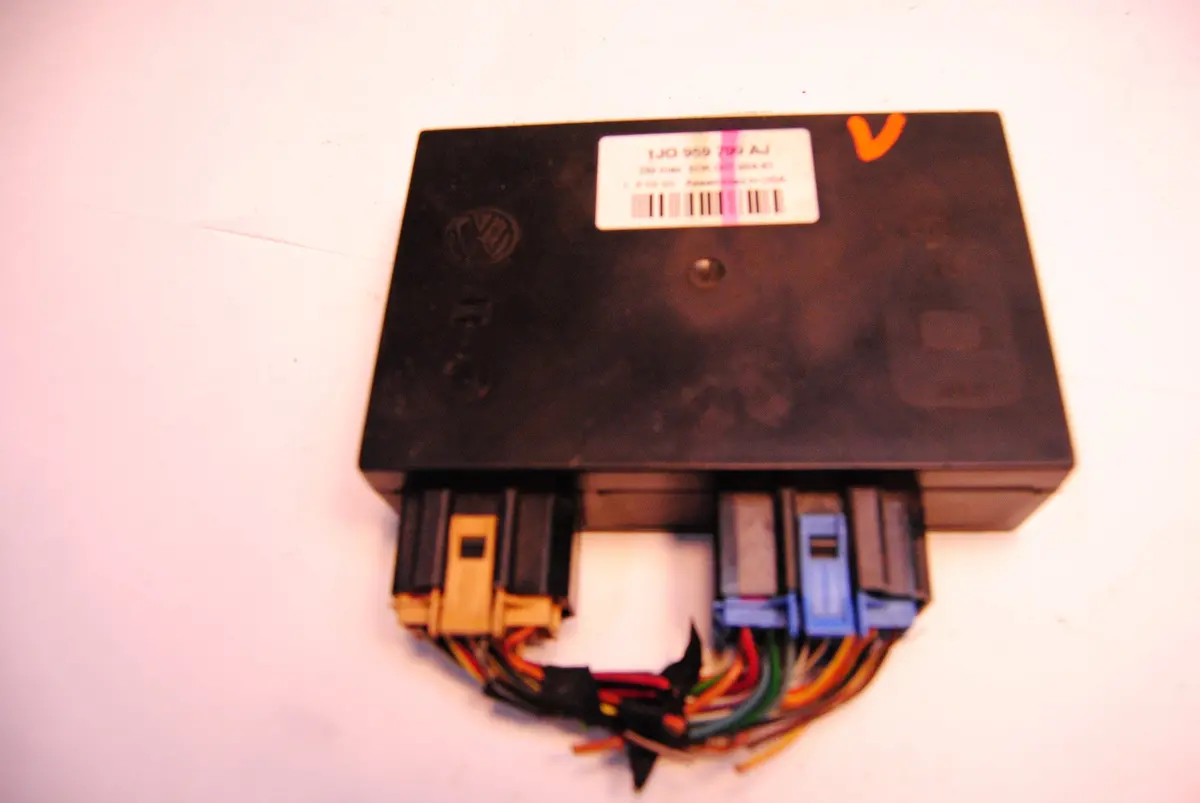 Vw Jetta Golf Passat Comfort Control Module 1J0959799aj Ccm 1J0 959 799 Aj 1