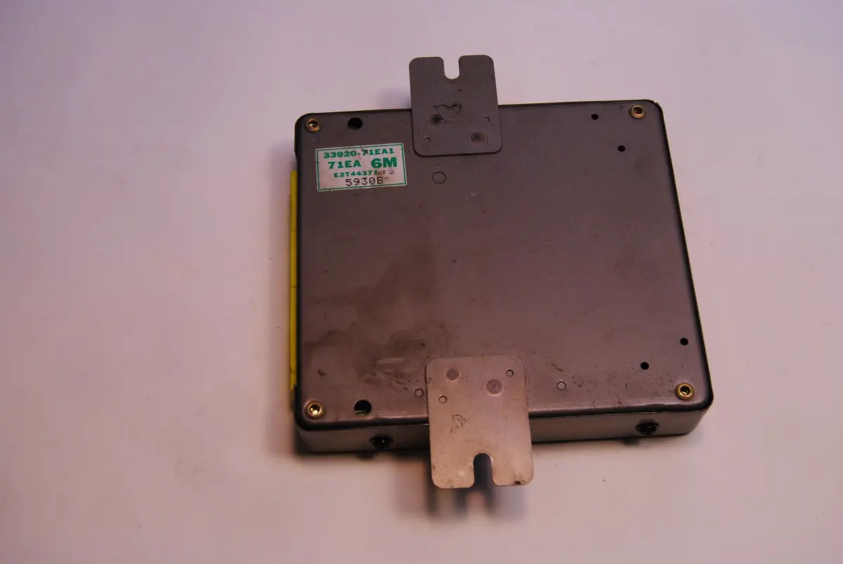 96 Geo Tracker Suzuki Sidekick Ecu Ecm Engine Computer 33920 71Ea1 1