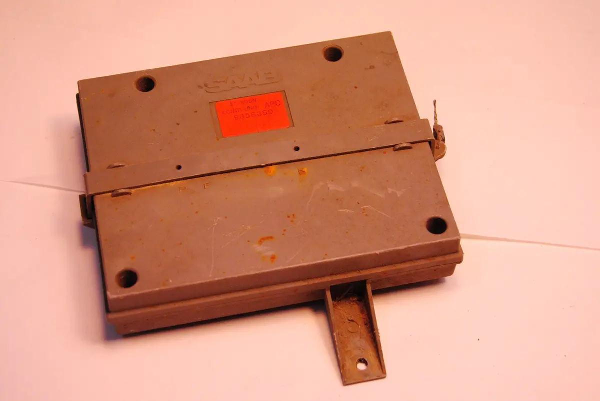 Saab 900 1984 8 Valve Turbo Apc Boost Control Unit Automatic Performance Control 9358359 1