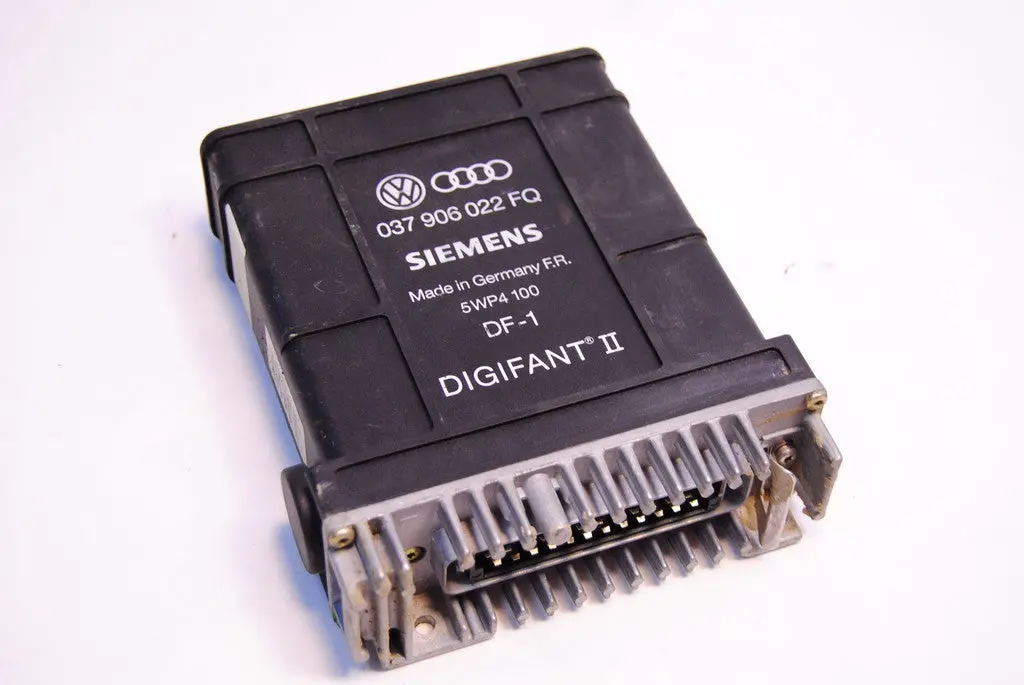 91 92 93 Vw Fox Siemens Ecu Ecm Engine Computer 037906022Fq  - 022Fq 1
