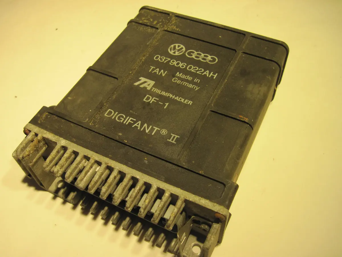 Vw Volkswagen Jetta / Golf  037906022Ah Ecu Ecm Engine Computer 87 88 89 90 91 92 Triumph-Adler / Ken 1