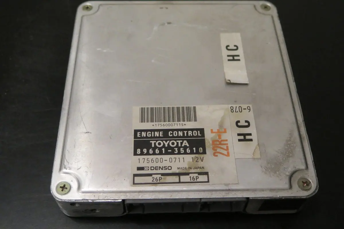 1991-92 Toyota Pickup Truck Engine Computer 89661-35610 175600-0711 4Runner 22Re 1