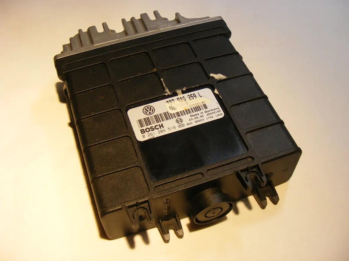 96-97 Vw Passat 2.0 Aba Engine Computer Ecm Ecu 037906259L 0261204519 1