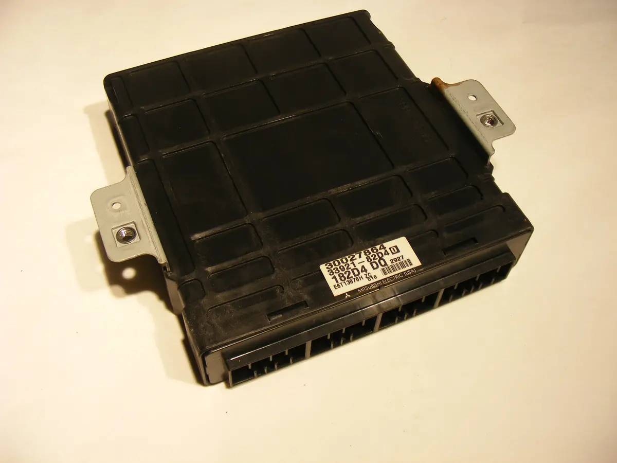2003 Suzuki Vitara 2.0L 5-Spd Ecu Ecm Engine Computer Module Pcm Mt 33921-82D40 1