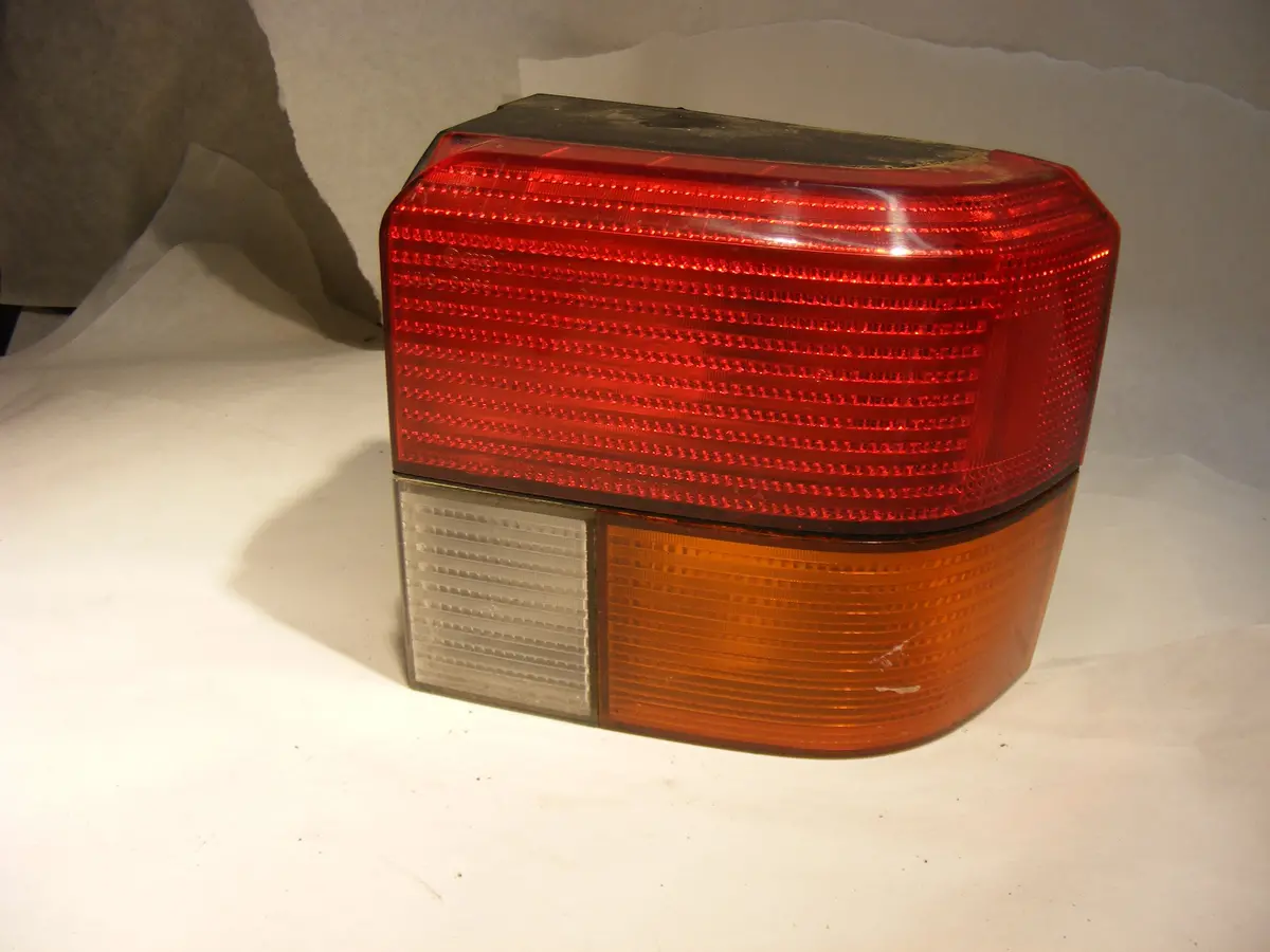 1993 Vw Volkswagen Eurovan Right Tail Light Good Used 70194511 Ulo-3388 1