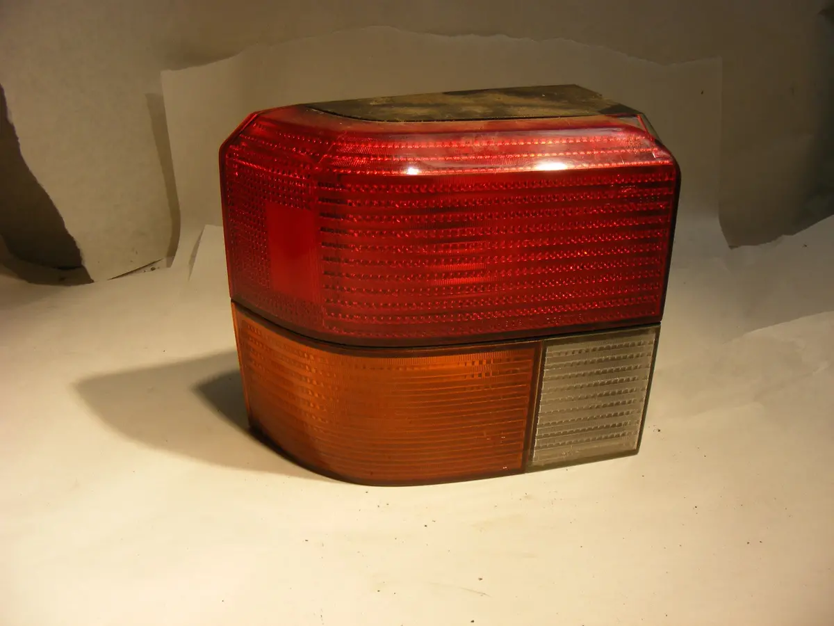 1993 Vw Volkswagen Eurovan Left Tail Light Good Used W0133-1734656 1