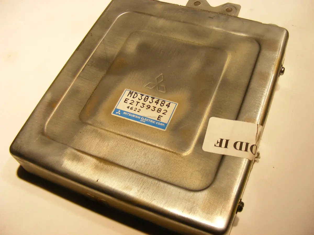 1995 95 Remanufactured Mitsubishi Mirage Dodge Colt Ecu Ecm Engine Computer Md303484 1