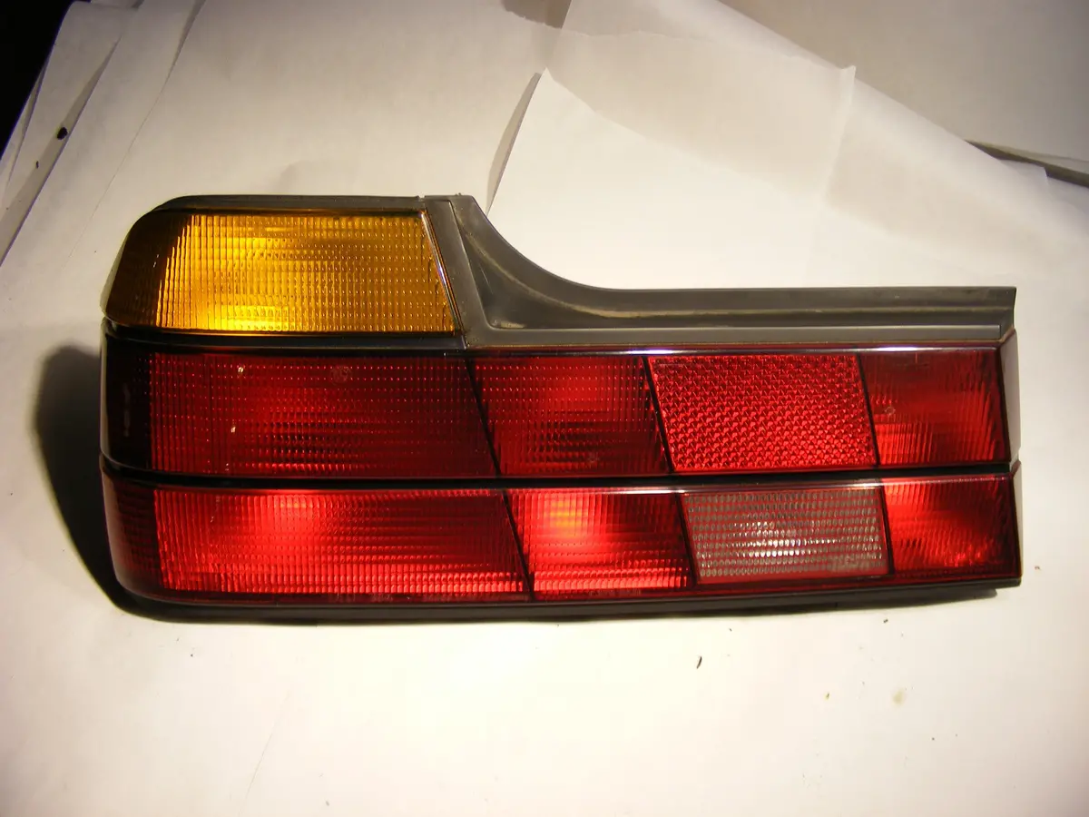 Bmw 7 Series E32 Oem Original Equipment Left, Driver Tail Light Assembly 735Il 740Il 750Il 88 89 90 91 92 93 94 1