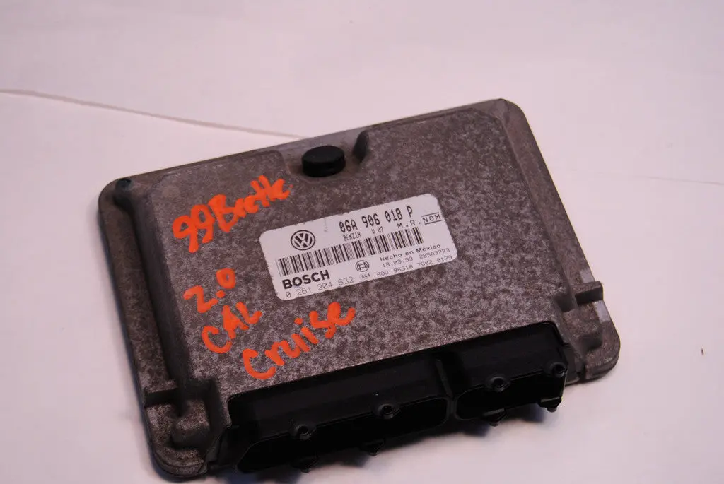Vw Beetle 99 2.0 Cal Ecu Ecm Bosch Engine Computer 06A906018p /  0261204632 1