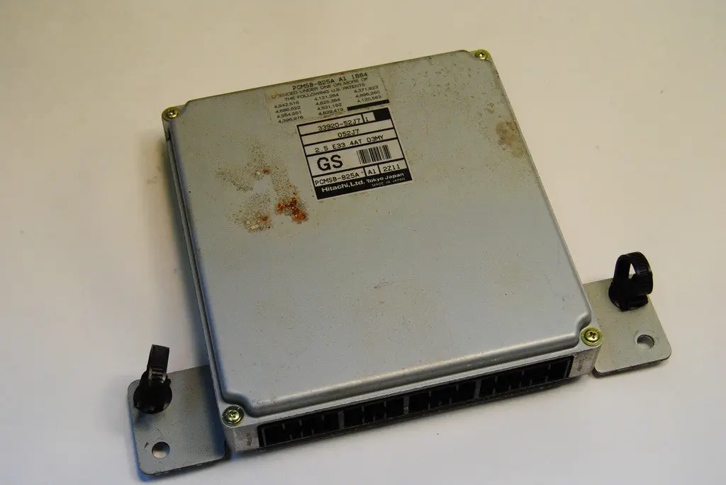 03-04 Suzuki Vitara Chevy Tracker Engine Ecu Ecm Computer  33920-52J71 / 52J7 1