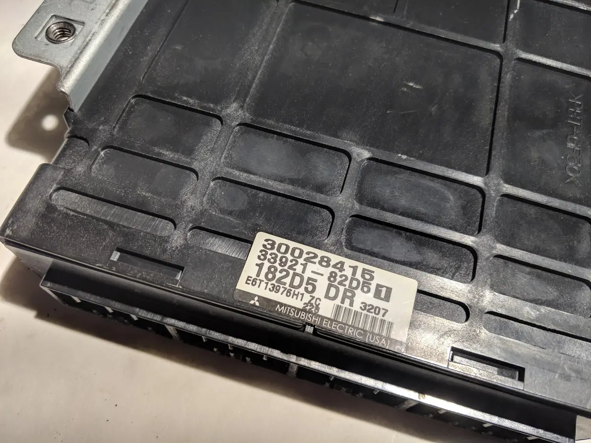 03 04 Chevy Tracker Vitara 2.0L At Auto Engine Computer Ecu Ecm Pcm 33921-82D51 1